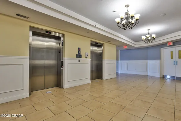 $3,000 | 2801 South Ridgewood Avenue, Unit 1002, South Daytona, FL 32119