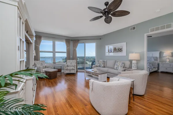 $3,000 | 2801 South Ridgewood Avenue, Unit 1002, South Daytona, FL 32119