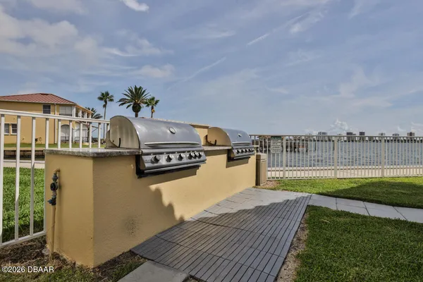 $3,000 | 2801 South Ridgewood Avenue, Unit 1002, South Daytona, FL 32119