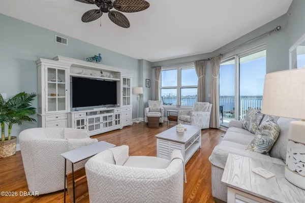 $3,000 | 2801 South Ridgewood Avenue, Unit 1002, South Daytona, FL 32119