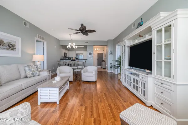 $3,000 | 2801 South Ridgewood Avenue, Unit 1002, South Daytona, FL 32119