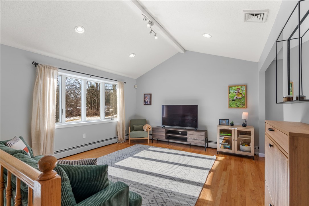 77 Hilltop Road Cumberland, RI 02864 - Photo 4 of 34