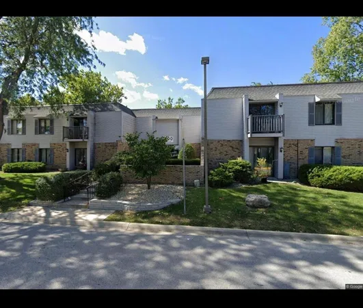 $1,900 | 7400 Grand Avenue, Unit A103, Downers Grove, IL 60516