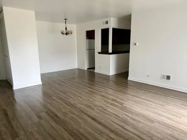 $1,900 | 7400 Grand Avenue, Unit A103, Downers Grove, IL 60516