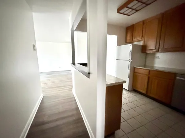 $1,900 | 7400 Grand Avenue, Unit A103, Downers Grove, IL 60516