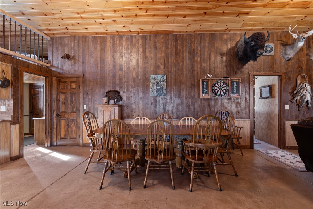 35620 Egypt North Road Barnesville, OH 43713 - Photo 20 of 41 View of dining room area