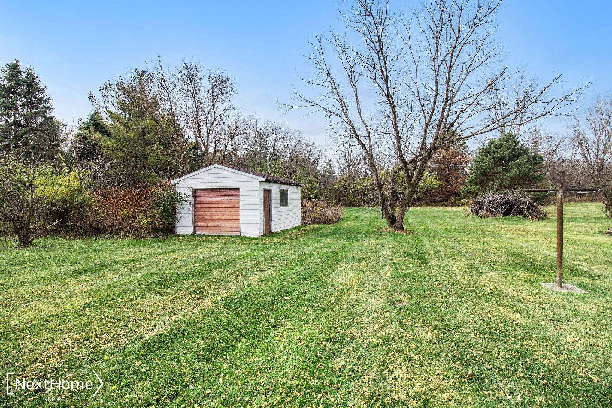 3085 North Linden Road Flint, MI 48504 - Photo 16 of 23 50095286-16.JPG
