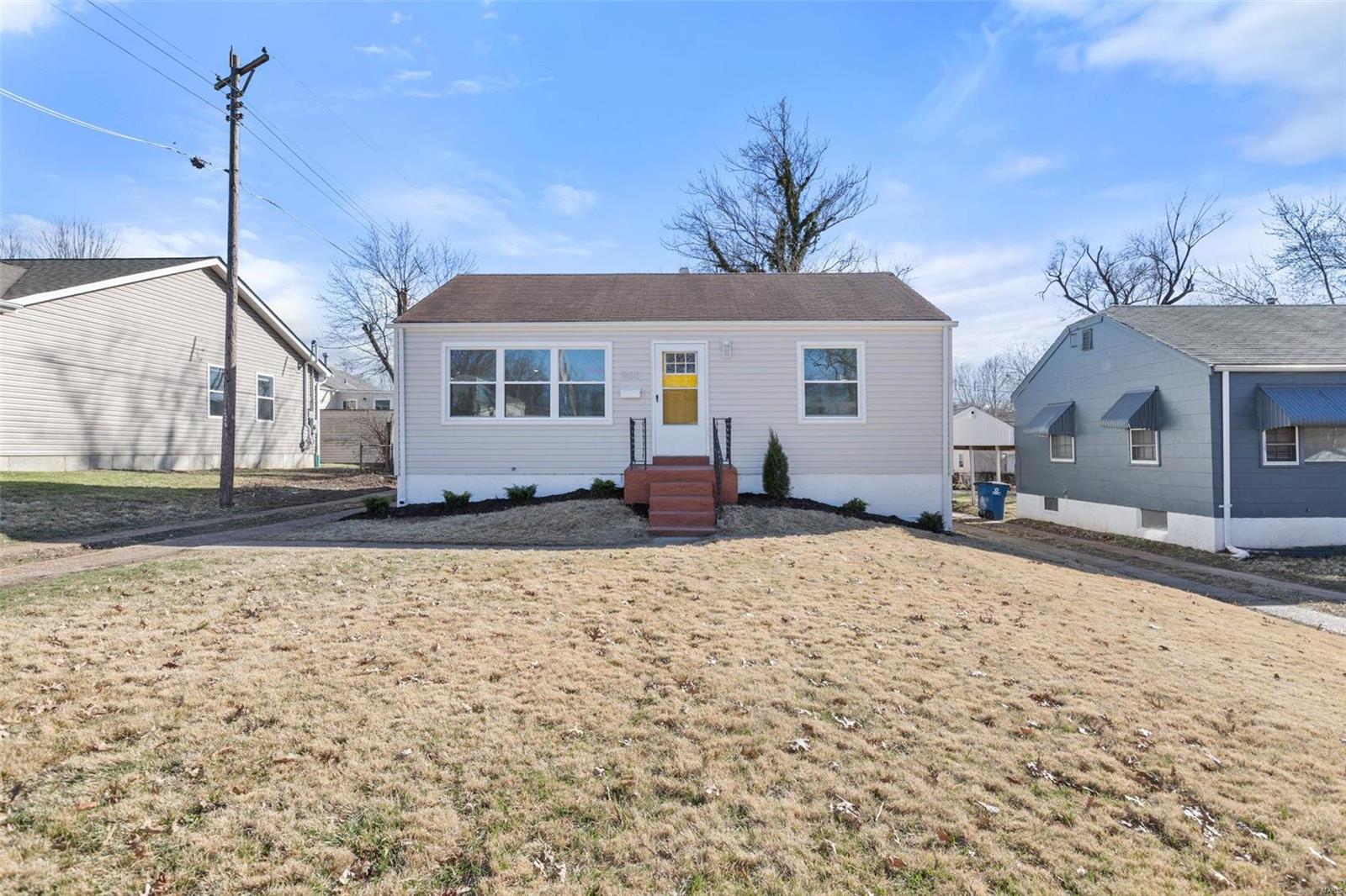 8106 Rector Drive St. Louis, MO 63134 - Photo 1 of 27 Gallery Image 1