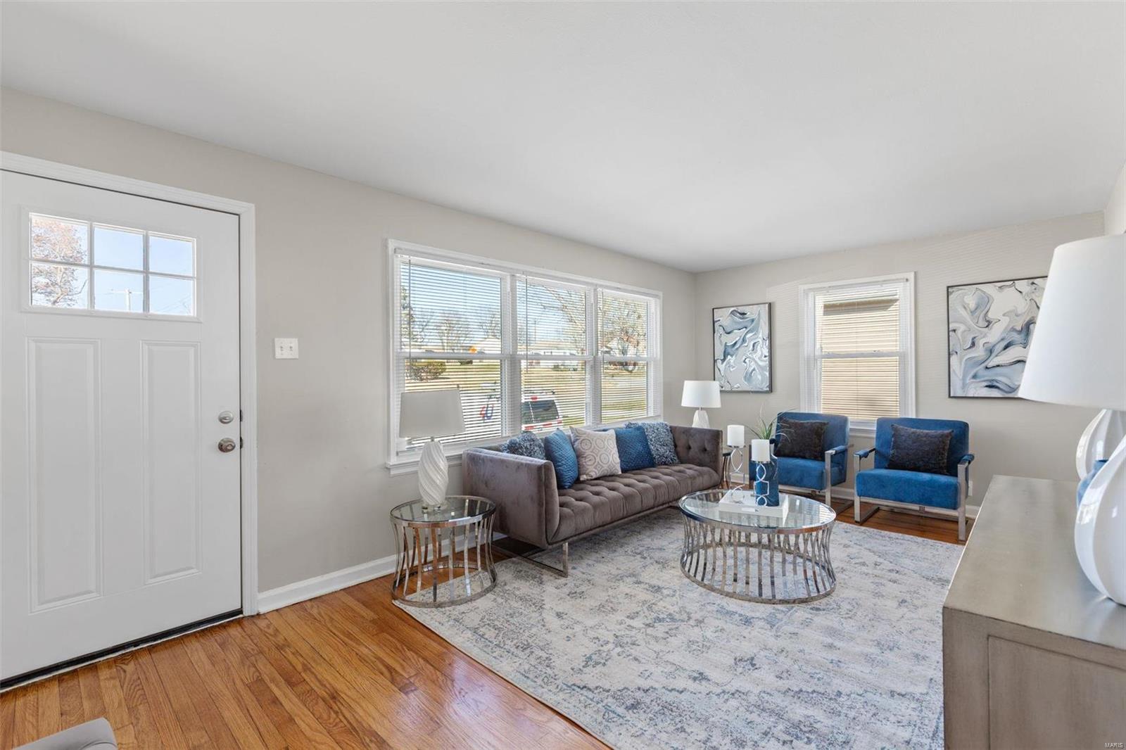 8106 Rector Drive St. Louis, MO 63134 - Photo 5 of 27 Gallery Image 5