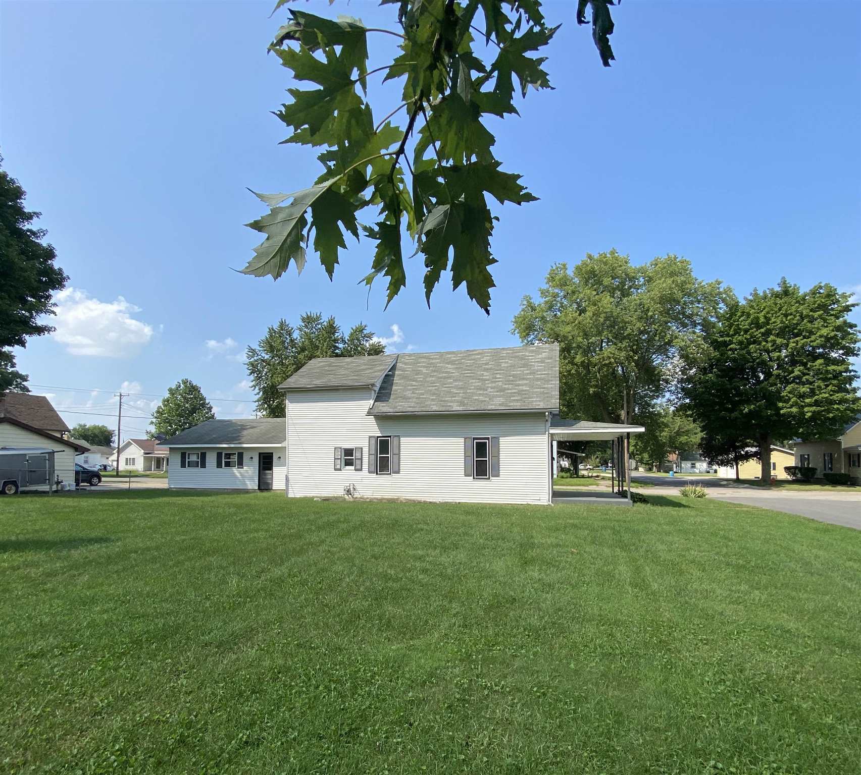402 Jay Street Rochester, IN 46975 - Photo 3 of 35 Gallery Image 3