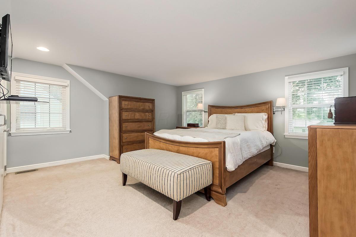 2538 Nottingham Road Columbus, OH 43221 - Photo 19 of 33