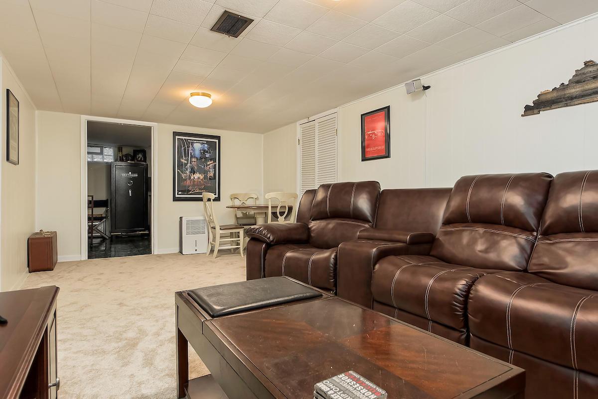2538 Nottingham Road Columbus, OH 43221 - Photo 29 of 33