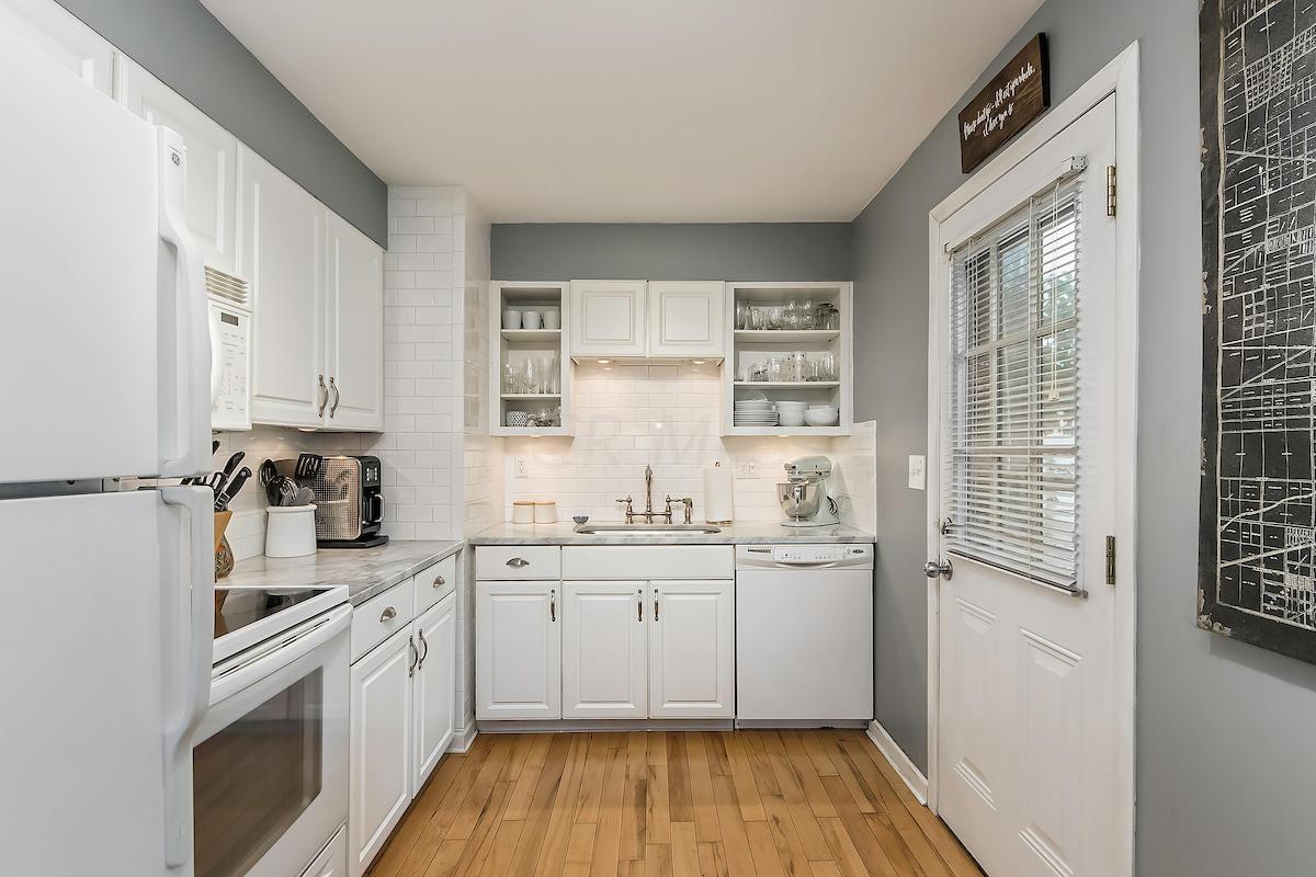 2538 Nottingham Road Columbus, OH 43221 - Photo 7 of 33