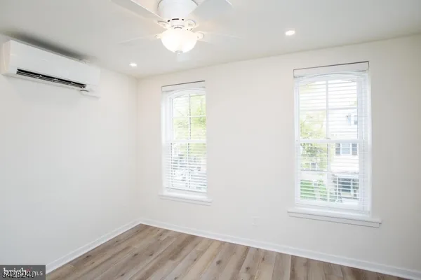 $2,325 | 41 Bridge Street, Lambertville, NJ 08530