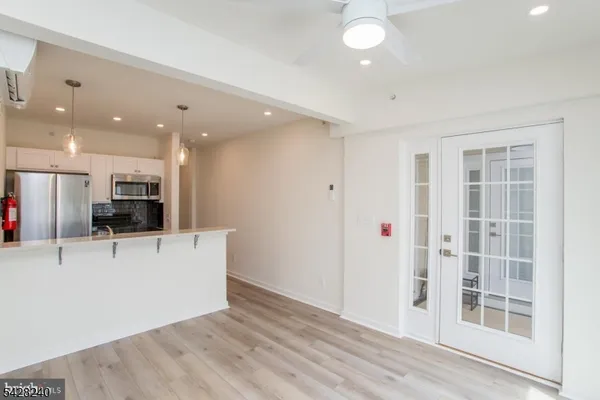 $2,325 | 41 Bridge Street, Lambertville, NJ 08530