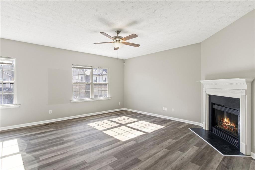 5667 Cascade Run Atlanta, GA 30336 - Photo 11 of 27 Gallery Image 11