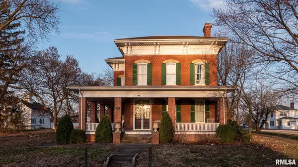 $270,000 | 401 South Corey Street, Griggsville, IL 62340