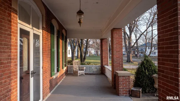 $270,000 | 401 South Corey Street, Griggsville, IL 62340