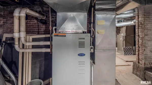 $270,000 | 401 South Corey Street, Griggsville, IL 62340