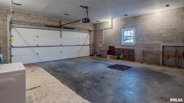 $270,000 | 401 South Corey Street, Griggsville, IL 62340