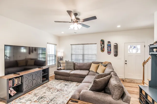 $374,900 | 1160 Jonathan Lane, Springfield, TN 37172