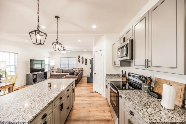 $374,900 | 1160 Jonathan Lane, Springfield, TN 37172