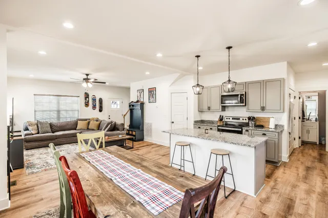 $374,900 | 1160 Jonathan Lane, Springfield, TN 37172