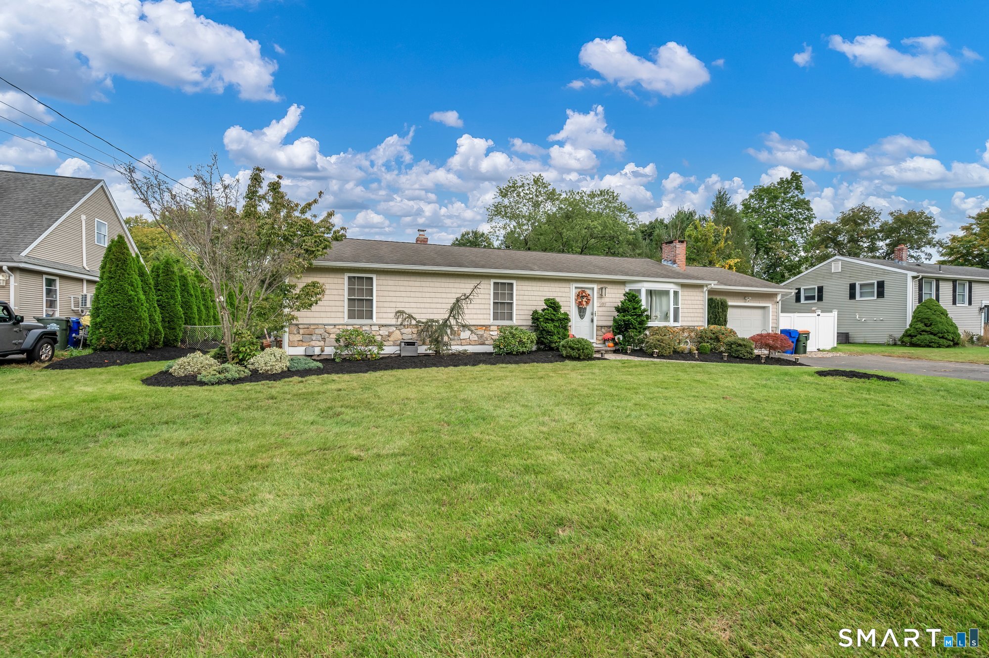 207 Manor Road Southington, CT 06479 - Photo 2 of 38 Gallery Image 2