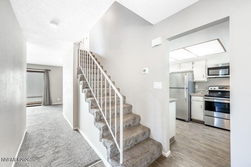 1205 Rayburn Drive Reno, NV 89503 - Photo 6 of 34 R1015