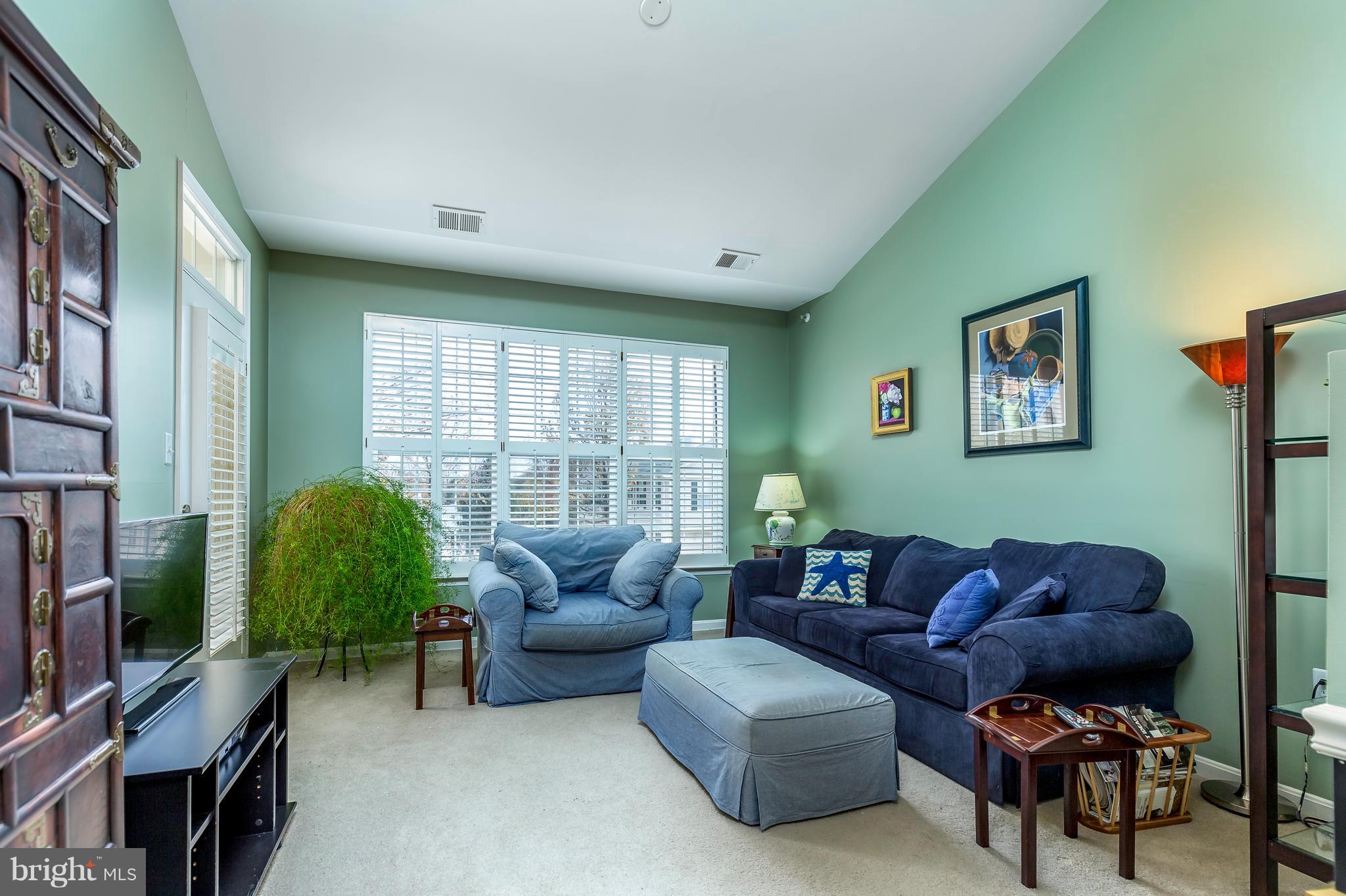 1300 Windleaf Drive, Unit B Reston, VA 20194 - Photo 6 of 23 Family Room