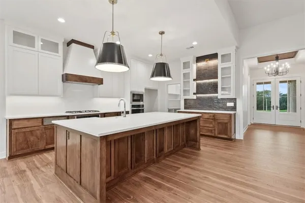 $886,985 | 4800 Northwest Huonker Court, Riverside, MO 64151