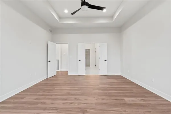 $886,985 | 4800 Northwest Huonker Court, Riverside, MO 64151