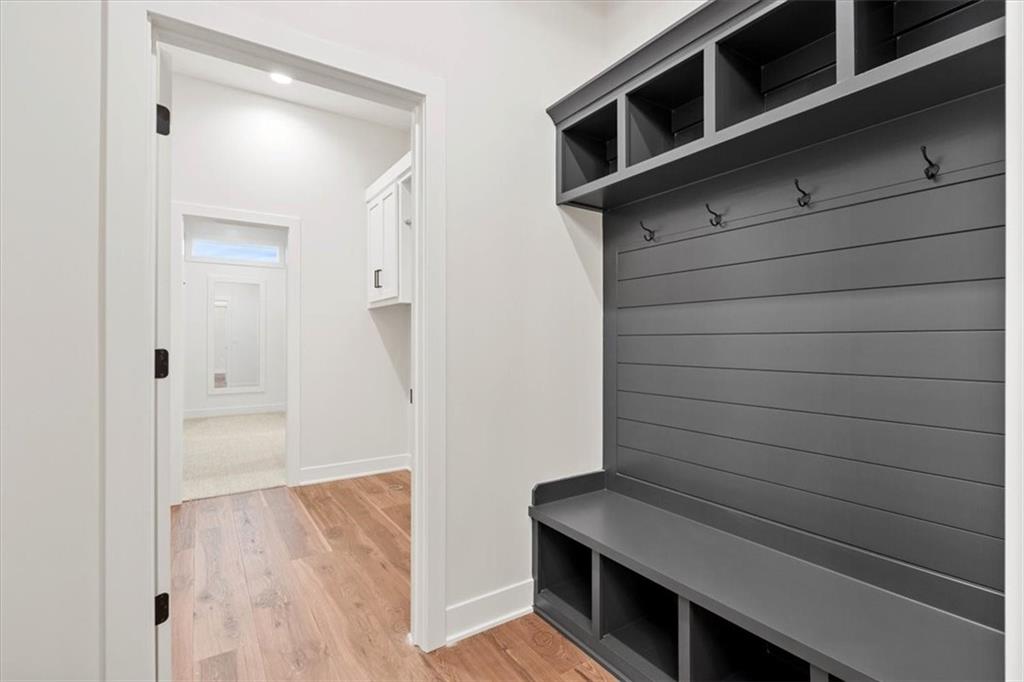 4800 Northwest Huonker Court Riverside, MO 64151 - Photo 3 of 35