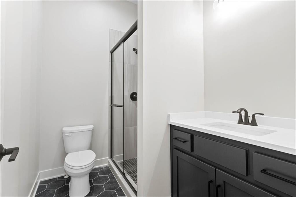 4800 Northwest Huonker Court Riverside, MO 64151 - Photo 6 of 35