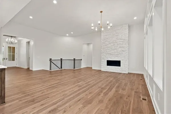 $886,985 | 4800 Northwest Huonker Court, Riverside, MO 64151