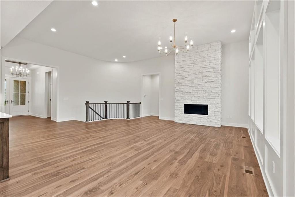 4800 Northwest Huonker Court Riverside, MO 64151 - Photo 9 of 35