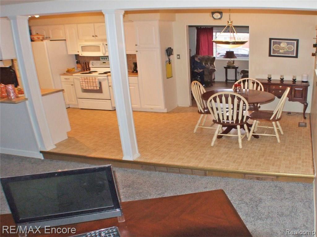 8346 Smethwick Road Sterling Heights, MI 48312 - Photo 9 of 16