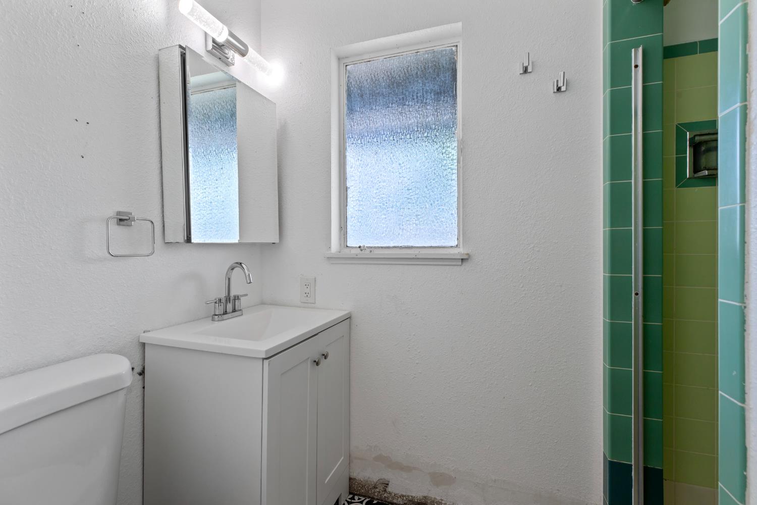 919 Del Rey Avenue Modesto, CA 95350 - Photo 8 of 32