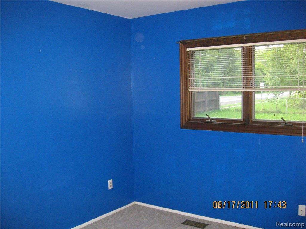 44270 Proctor Road Canton, MI 48188 - Photo 7 of 9 019