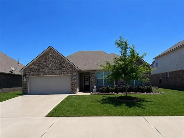 $2,475 | 408 Lakeshore Village East, Slidell, LA 70461