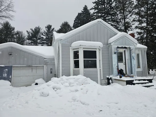 $149,999 | 2665 Whitehall Road, Muskegon, MI 49445
