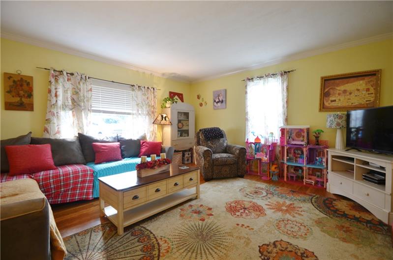 3079 Sylvan Road Ambridge, PA 15003 - Photo 3 of 25 Gallery Image 3