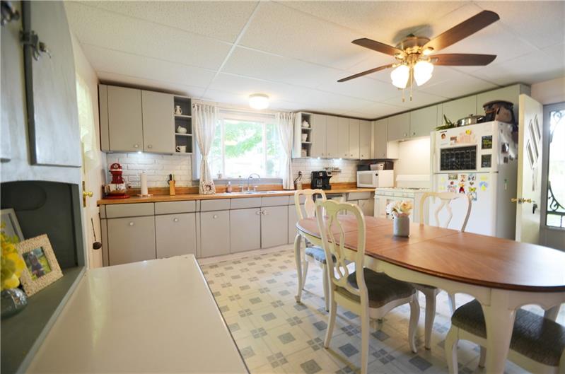 3079 Sylvan Road Ambridge, PA 15003 - Photo 10 of 25 Gallery Image 10