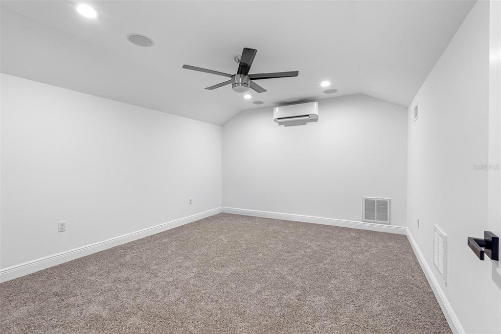 17117 Lakeshore Road Lutz, FL 33558 - Photo 31 of 48