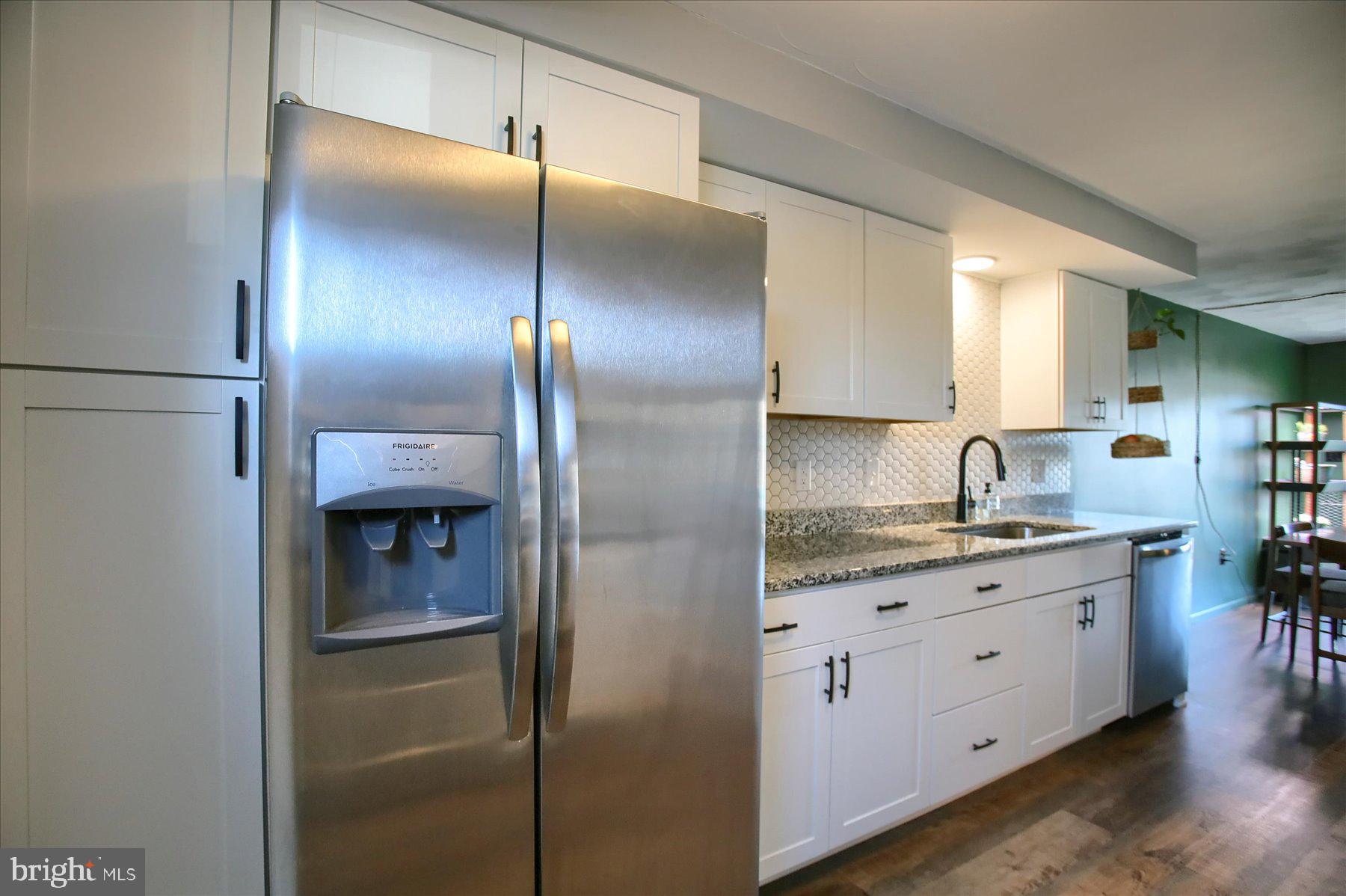 572 Valley Road Enola, PA 17025 - Photo 3 of 22 Gallery Image 3