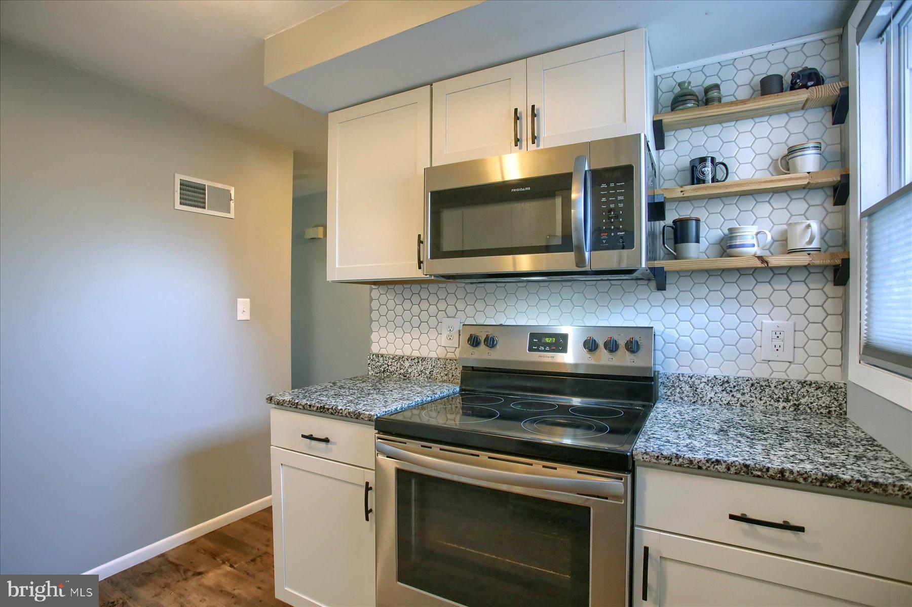 572 Valley Road Enola, PA 17025 - Photo 4 of 22 Gallery Image 4