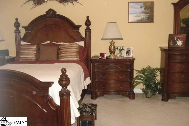 213 Fairway Estates Road Greer, SC 29651 - Photo 9 of 25 Gallery Image 9