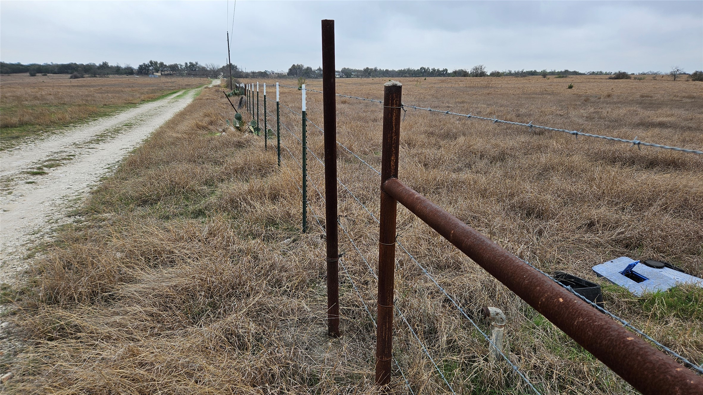 0 C R 316 Georgetown, TX 78626 - Photo 9 of 39 a view of a balcony with an ocean view