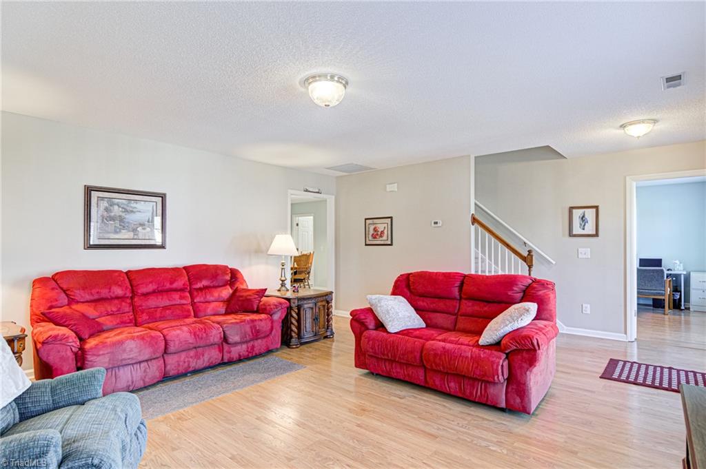 324 Ridgeland Drive High Point, NC 27262 - Photo 3 of 35 Gallery Image 3