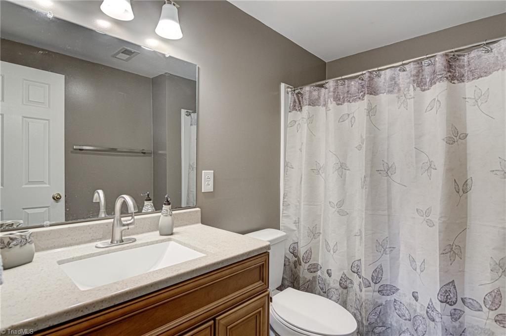 324 Ridgeland Drive High Point, NC 27262 - Photo 31 of 35 Gallery Image 31